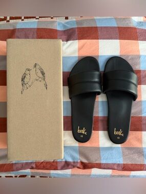 beek Sugarbird Black Slide Sandals